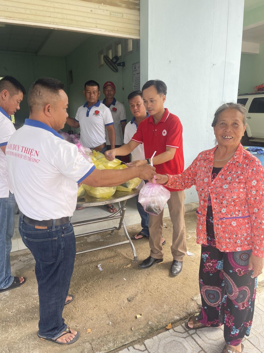 Phát cơm bệnh nhân nghèo ( Lần Thứ 45)